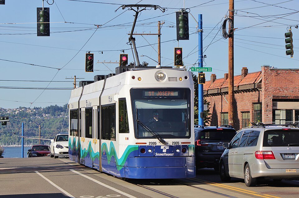Stadium District, WA - File:T Line in the Stadium District, Tacoma - July 2025.jpg - Wikimedia  Commons